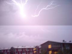 Lightning rolling shutter.jpg (commons.wikimedia.org)