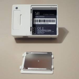Xiaomi Yi Model Z25L, with 9 mm battery